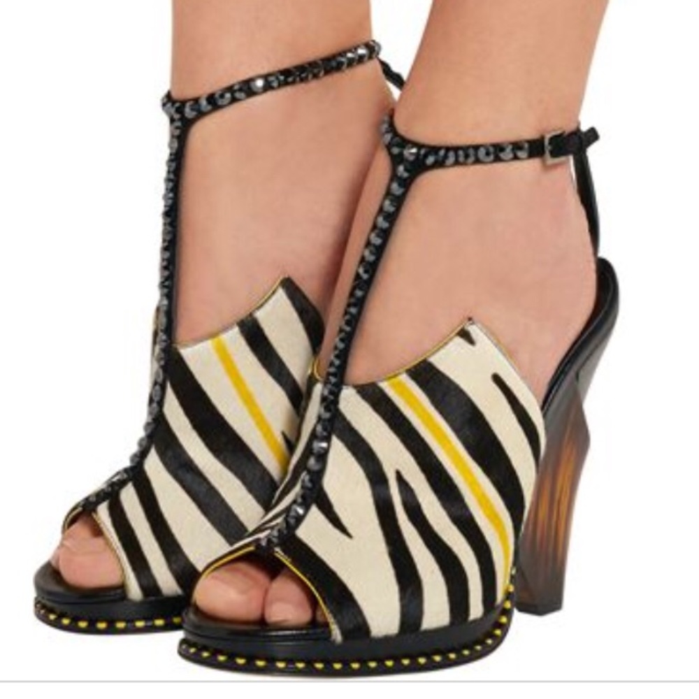 Jimmy Choo Kaskade heels in calf skin & Swarovski